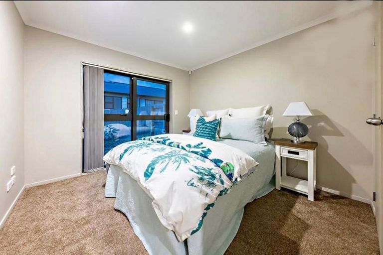 Photo of property in 147 Keri Vista Rise, Papakura, 2110