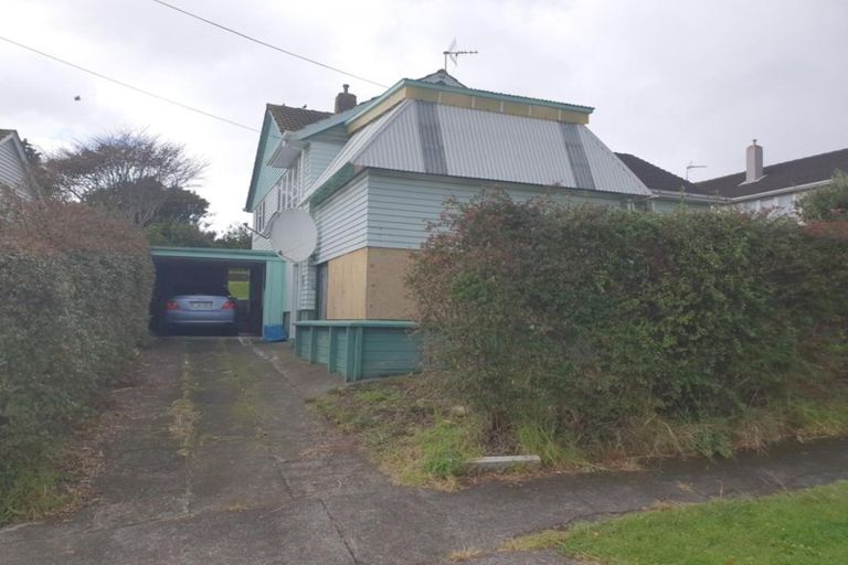Photo of property in 92 Cook Street, Marfell, New Plymouth, 4310