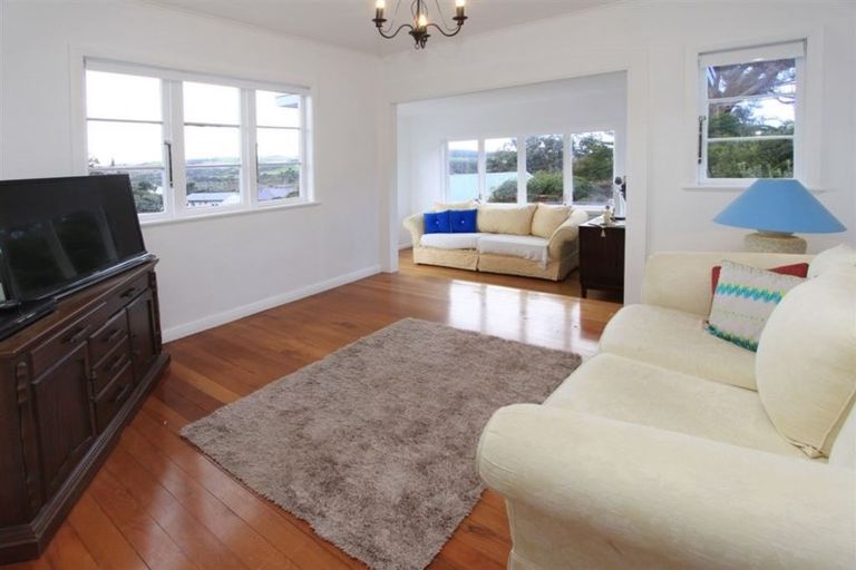 Photo of property in 42 Everard Avenue, Army Bay, Whangaparaoa, 0930