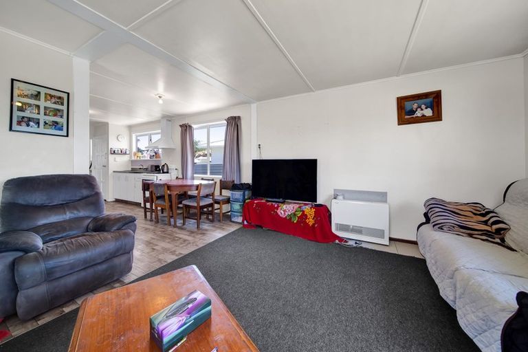 Photo of property in 26 Ramanui Avenue, Hawera, 4610