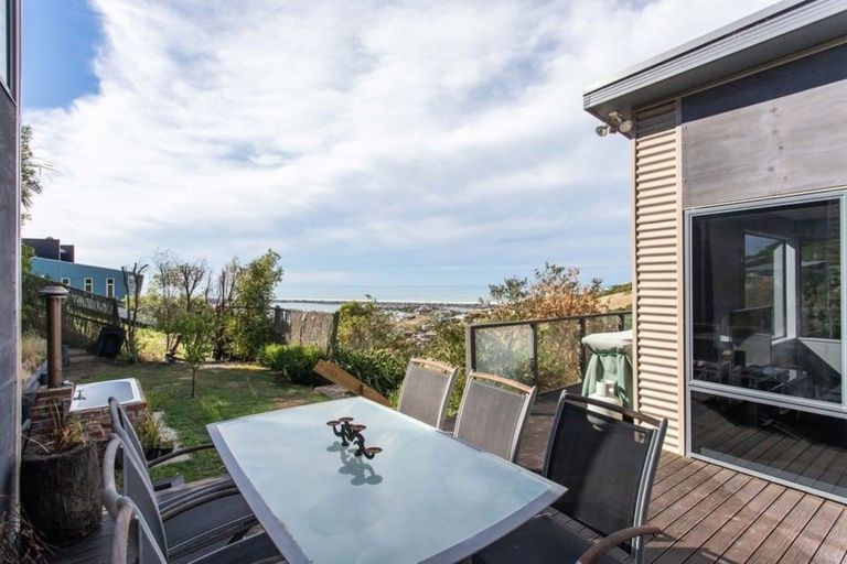 Photo of property in 17 Law Lane, Mount Pleasant, Christchurch, 8081