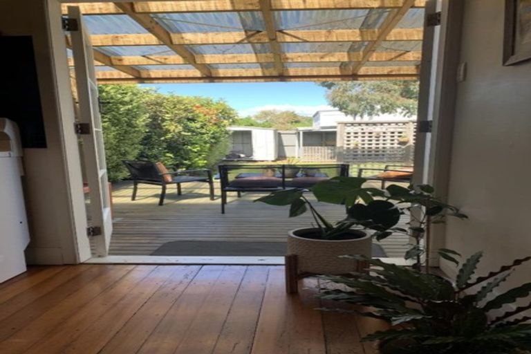 Photo of property in 47 Waltham Road, Sydenham, Christchurch, 8023