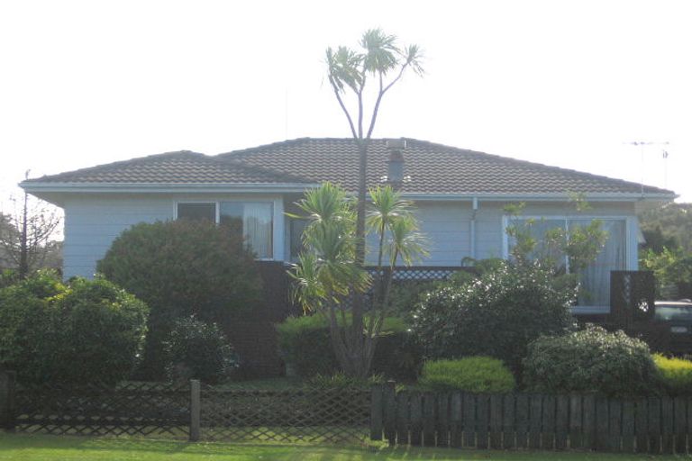 Photo of property in 12 Murillo Place, Henderson, Auckland, 0612