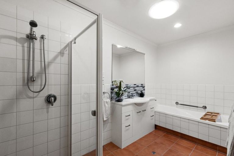 Photo of property in 1/225 Te Mata Road, Havelock North, 4130