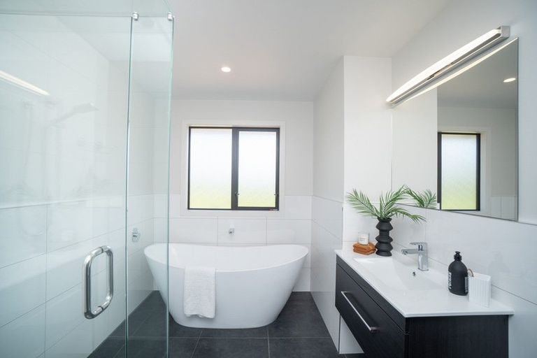 Photo of property in 7 Hartwell Drive, Kelvin Grove, Palmerston North, 4470