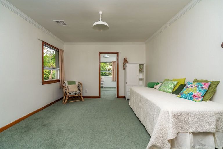 Photo of property in 17 Pyle Road West, One Tree Point, 0118