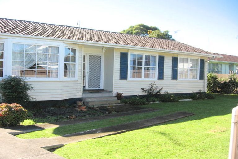 Photo of property in 118 Cascades Road, Pakuranga Heights, Auckland, 2010