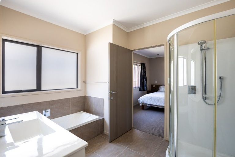 Photo of property in 59 Lismore Street, Merrilands, New Plymouth, 4312