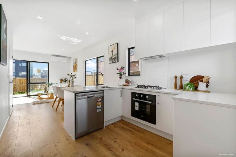 Photo of property in 27 Hearth Street, Flat Bush, Auckland, 2019