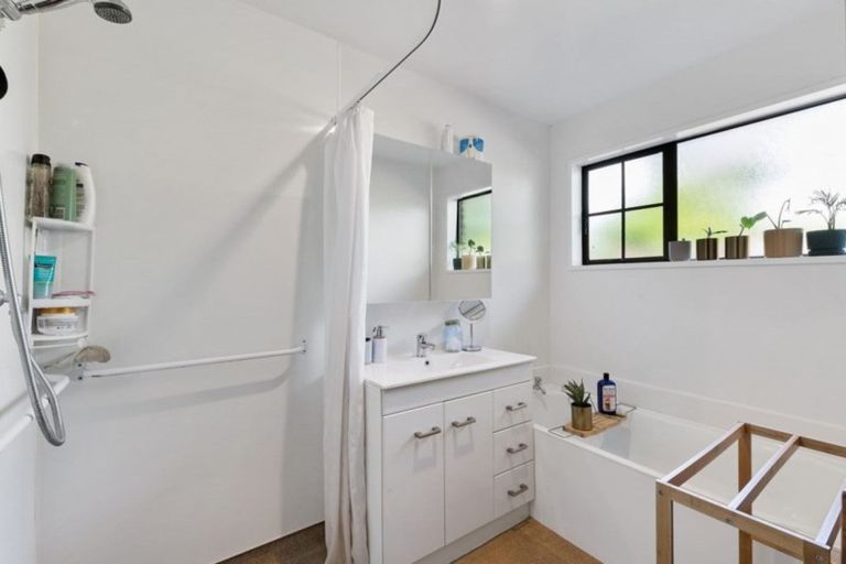 Photo of property in 16b Rubens Place, Burnside, Christchurch, 8053