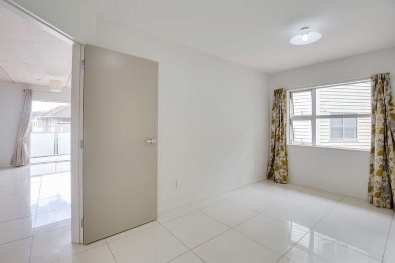 Photo of property in 3a Anderson Terrace, Mount Cook, Wellington, 6021