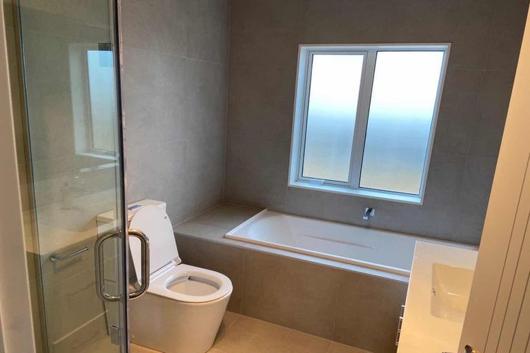 Photo of property in 5 Griffstan Lane, Howick, Auckland, 2010