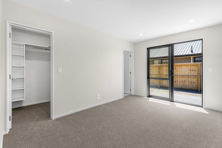 Photo of property in 13 Vista Crescent, Maoribank, Upper Hutt, 5018