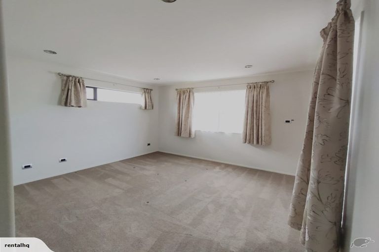 Photo of property in 14 Golden Morning Drive, Albany Heights, Auckland, 0632