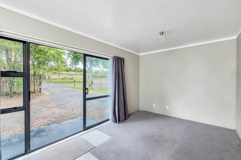 Photo of property in 170 Pooks Road, Swanson, Auckland, 0612
