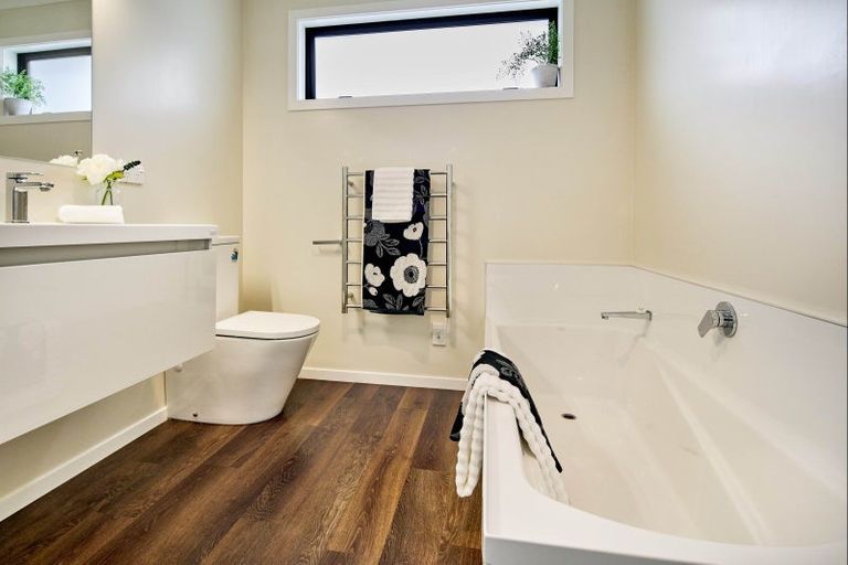 Photo of property in 18b Royal Street, Upper Hutt Central, Upper Hutt, 5018