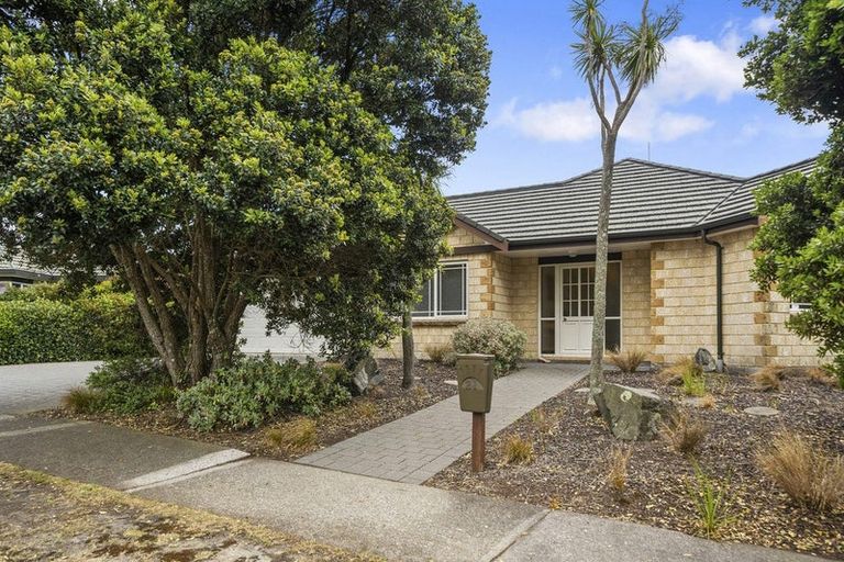 Photo of property in 21 Kotuku Drive, Paraparaumu Beach, Paraparaumu, 5032