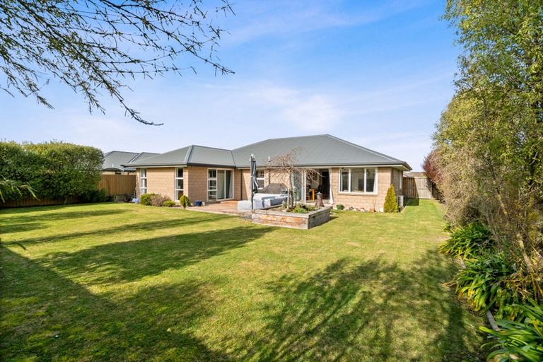 Photo of property in 16 Burnham School Road, Rolleston, 7614