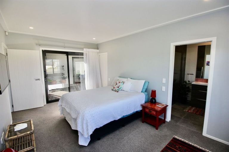 Photo of property in 70 Leeward Drive, Whitianga, 3510