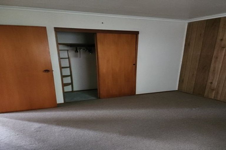 Photo of property in 22 Shortland Street, Regent, Whangarei, 0112