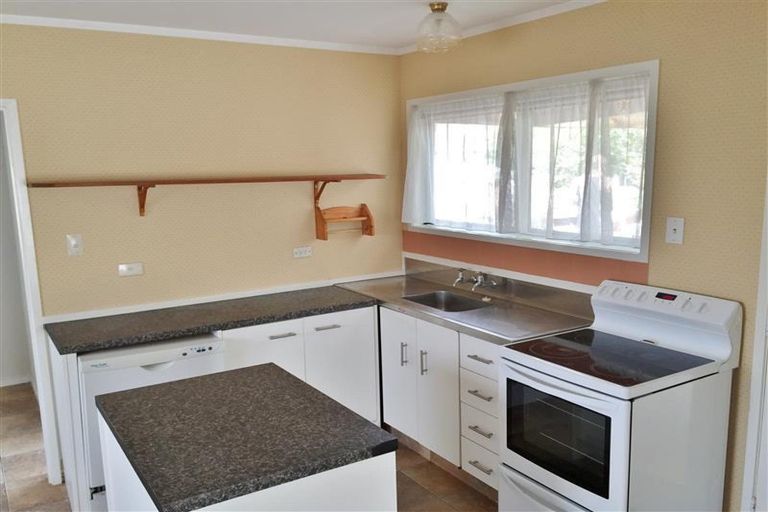Photo of property in 16 Puriri Road, Manurewa, Auckland, 2102