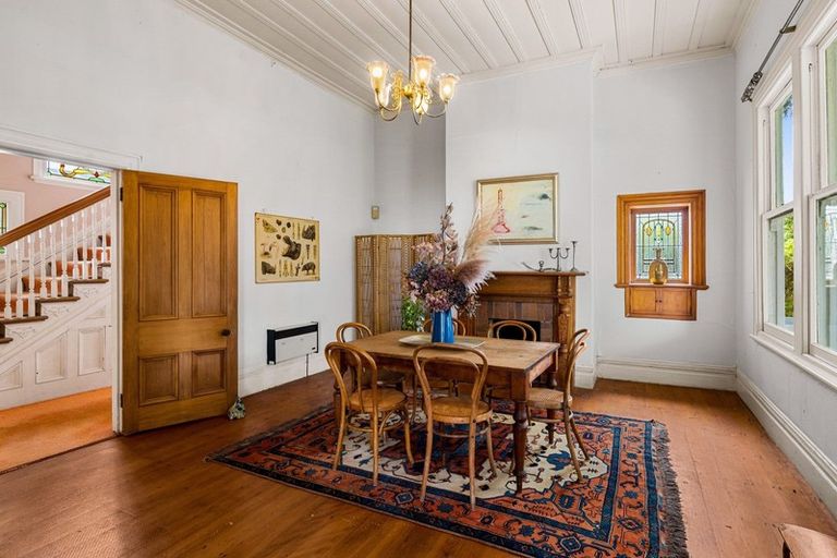 Photo of property in 126 Vauxhall Road, Narrow Neck, Auckland, 0624