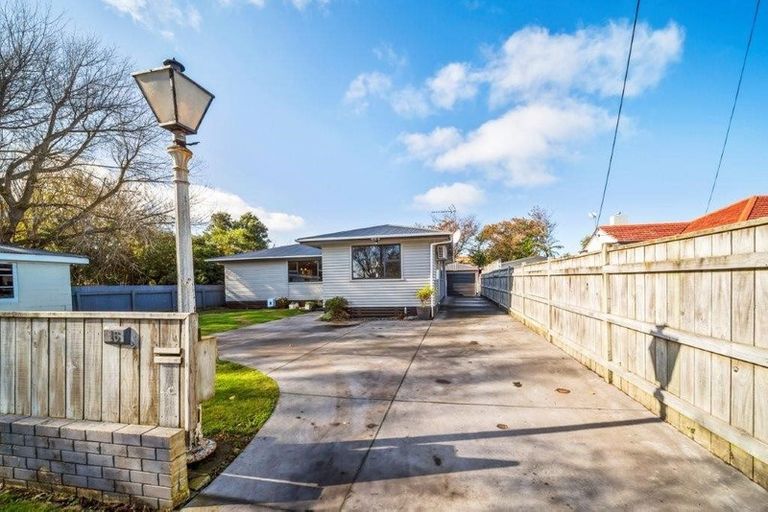 Photo of property in 16 Caplen Street, Hawera, 4610