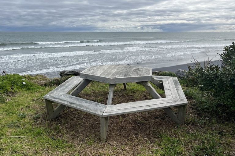 Photo of property in 11a Beach Road, Mokau, 4376