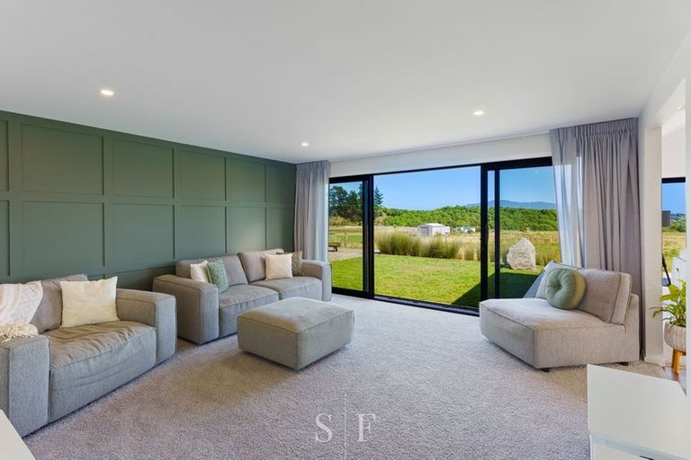 Photo of property in 48 Anderson Park Drive, Waikanae, 5036