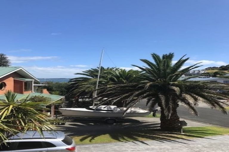 Photo of property in 13 Rewa Place, Russell, 0202