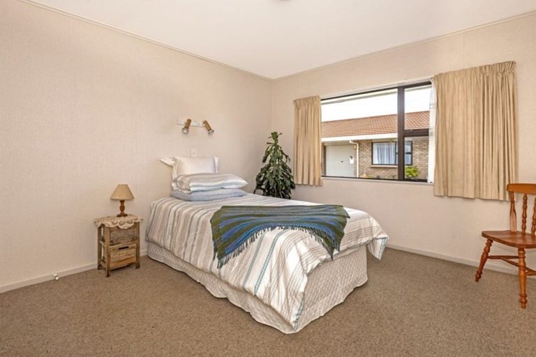 Photo of property in Orange Grove Flats, 31/549 Childers Road, Te Hapara, Gisborne, 4010