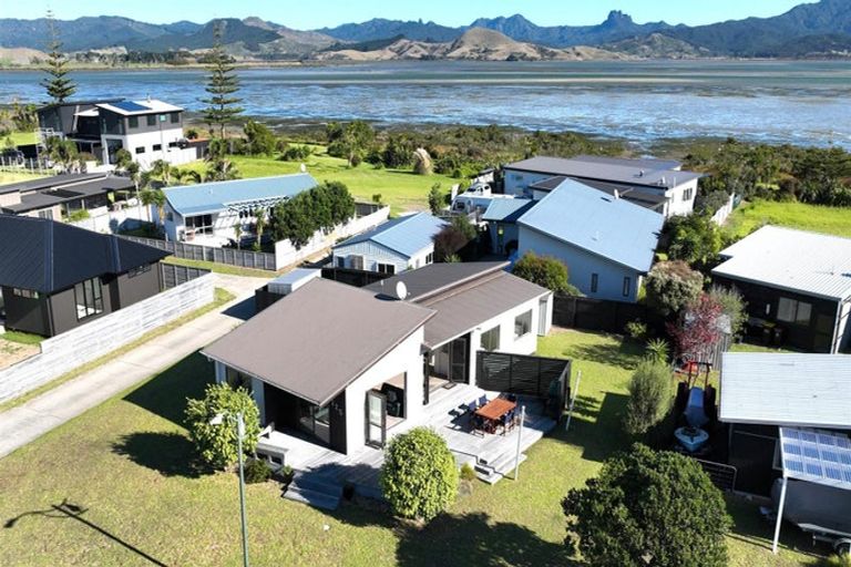 Photo of property in 125 Kelly Jade Avenue, Matarangi, Whitianga, 3592