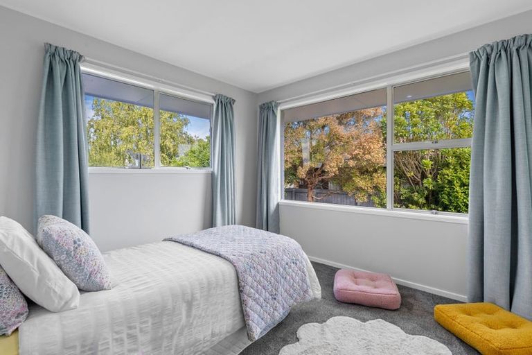 Photo of property in 50 Kent Lodge Avenue, Avonhead, Christchurch, 8042