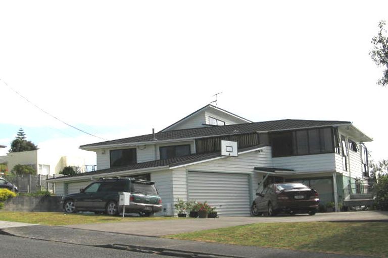 Photo of property in 24 Verbena Road, Birkdale, Auckland, 0626