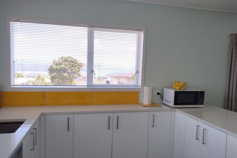 Photo of property in 20a Acacia Avenue, Maungaraki, Lower Hutt, 5010