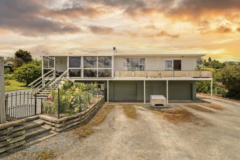 Photo of property in 35 Greenhithe Street, Waihola, Milton, 9073