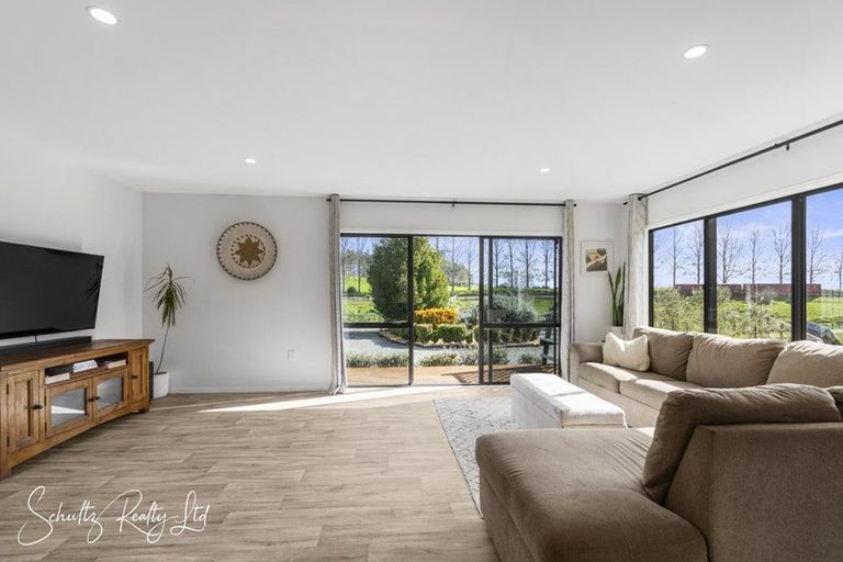 Photo of property in 316 Mountain Road, Maungaturoto, 0587