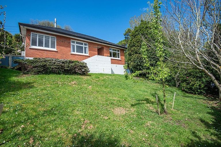 Photo of property in 30 Wharfdale Street, Macandrew Bay, Dunedin, 9014