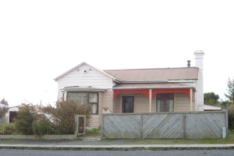Photo of property in 17 Poole Street, Kaitangata, 9210