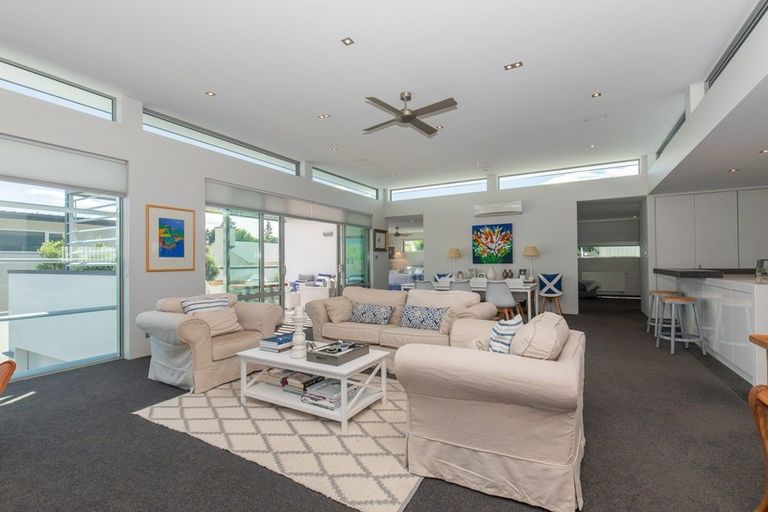 Photo of property in 15 Faulks Terrace, Wanaka, 9305