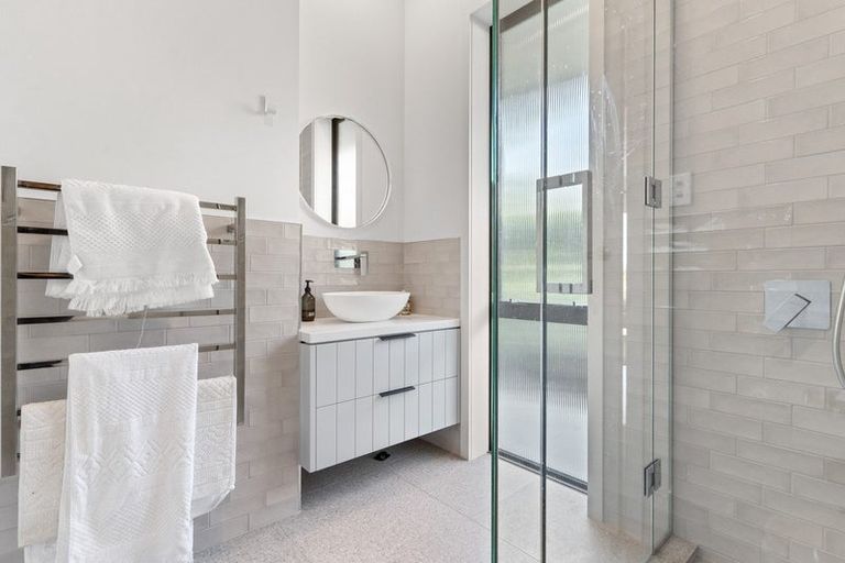 Photo of property in 7 Fairway Drive, Martinborough, 5711