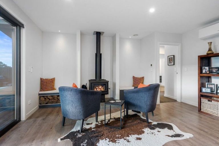 Photo of property in 64 Les Wakefield Road, Mapua, 7005