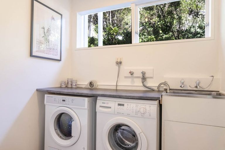 Photo of property in 9 Dormar Place, Churton Park, Wellington, 6037