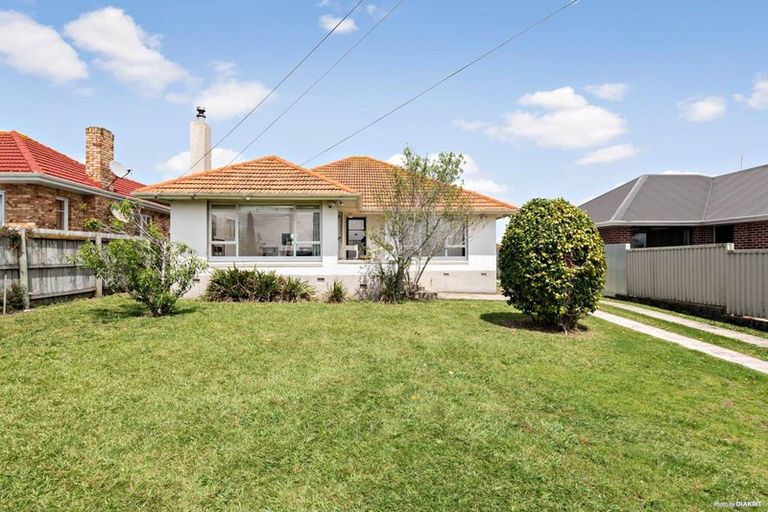 Photo of property in 527 Richardson Road, Mount Roskill, Auckland, 1041