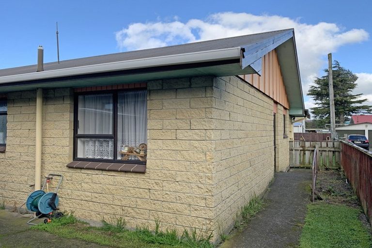 Photo of property in 1a Carlyle Street, Dannevirke, 4930