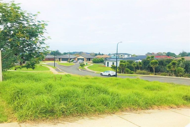 Photo of property in 9 Regis Park Drive, Pukekohe, 2120