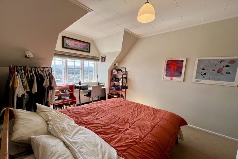 Photo of property in 50 Rodrigo Road, Kilbirnie, Wellington, 6022