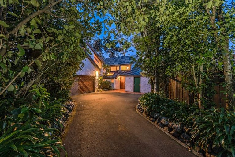 Photo of property in 36 Clifton Terrace, Fitzherbert, Palmerston North, 4410