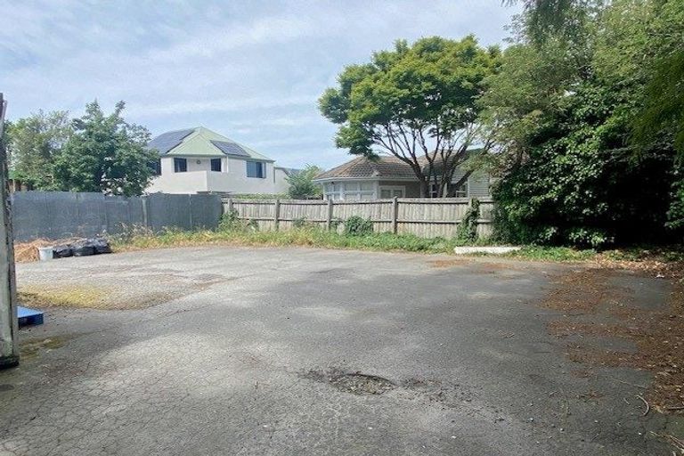 Photo of property in 5a Memorial Avenue, Ilam, Christchurch, 8053