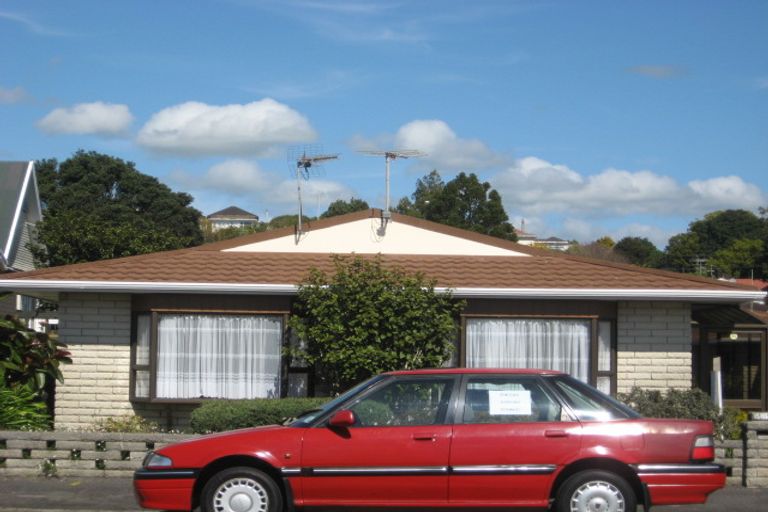 Photo of property in 1/189 Powderham Street, New Plymouth, 4310